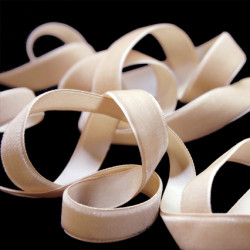 Тесьма декоративная ribbon-930-1 Velvet Ribbon от Dana Panorama